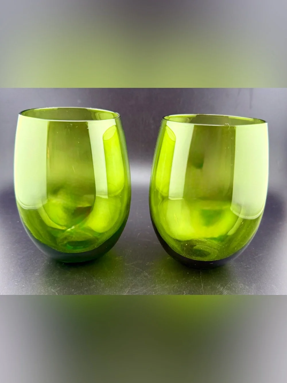 2 green stemless wine glasses. 14oz